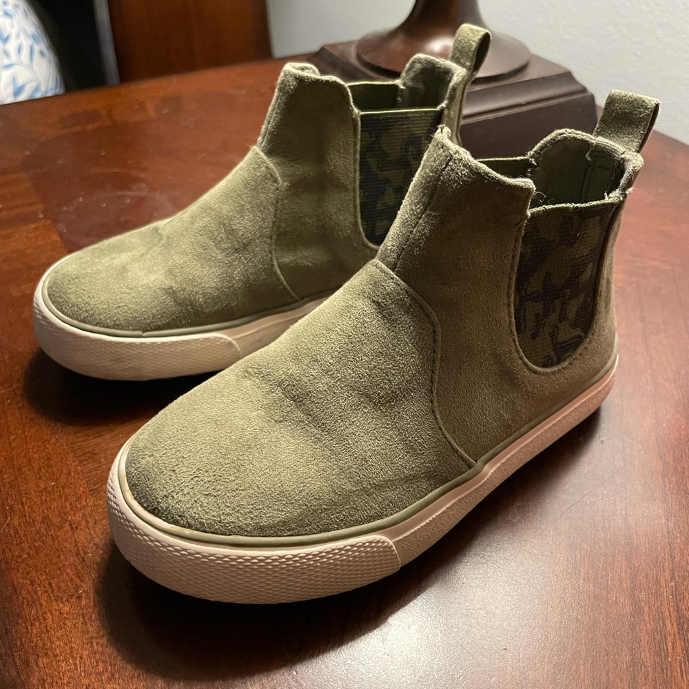 Cat & Jack Green High top sneakers
